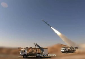 Eskalasi Timur Tengah IRGC Serang Pangkalan AS di Kuwait, 100 Tentara Terluka